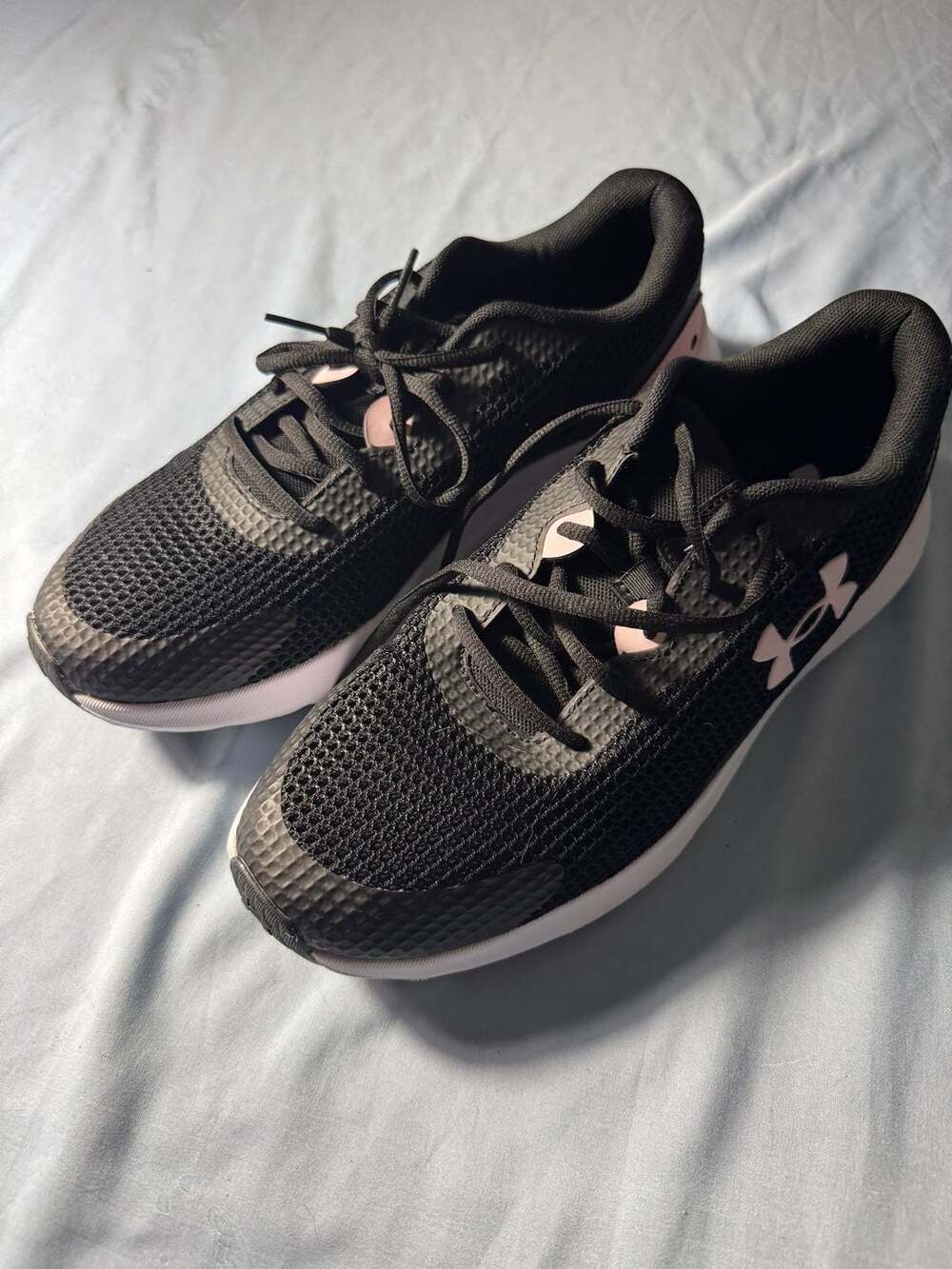 Under Armour Surge 3 Size 12 Black Pink Running Shoes